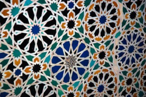 Alicatado asimétrico en la Alhambra de Granada